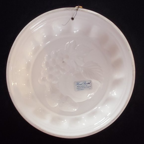 Hand Panted Gailstyn-Sutton Fruit Mold Wall Hanging by Towle - Picture 2 of 3